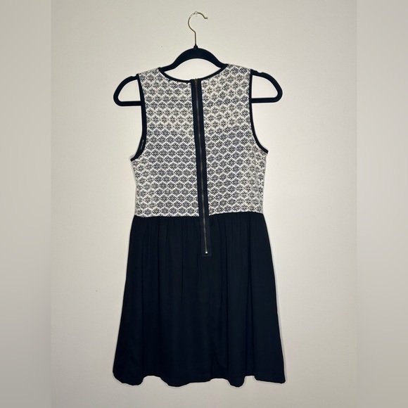 16. Montea size m black dress with cream lace detail top - Picture 2 of 2
